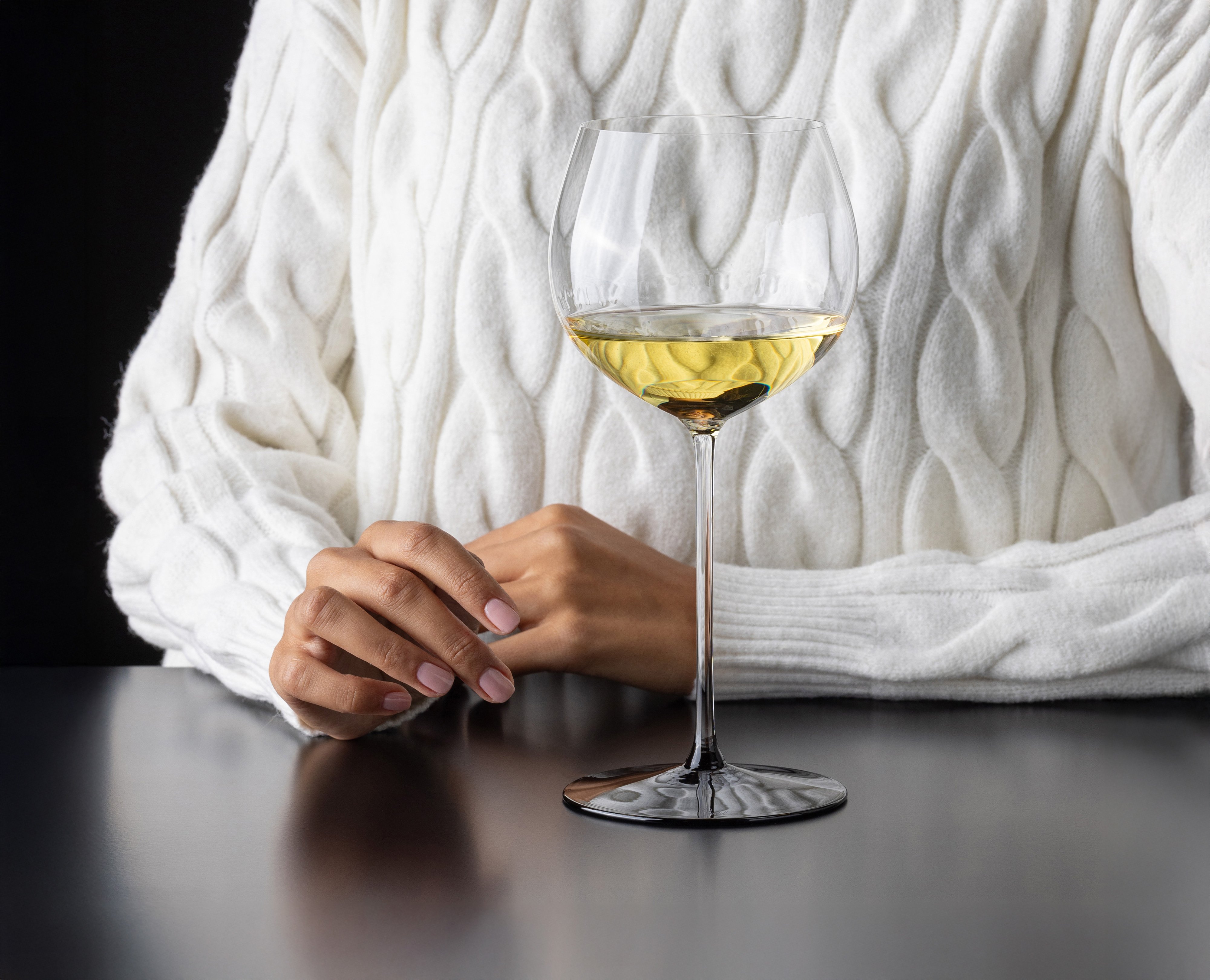 RIEDEL Fatto A Mano Black Tie Chardonnay RIEDEL Fatto A Mano Black Tie Chardonnay