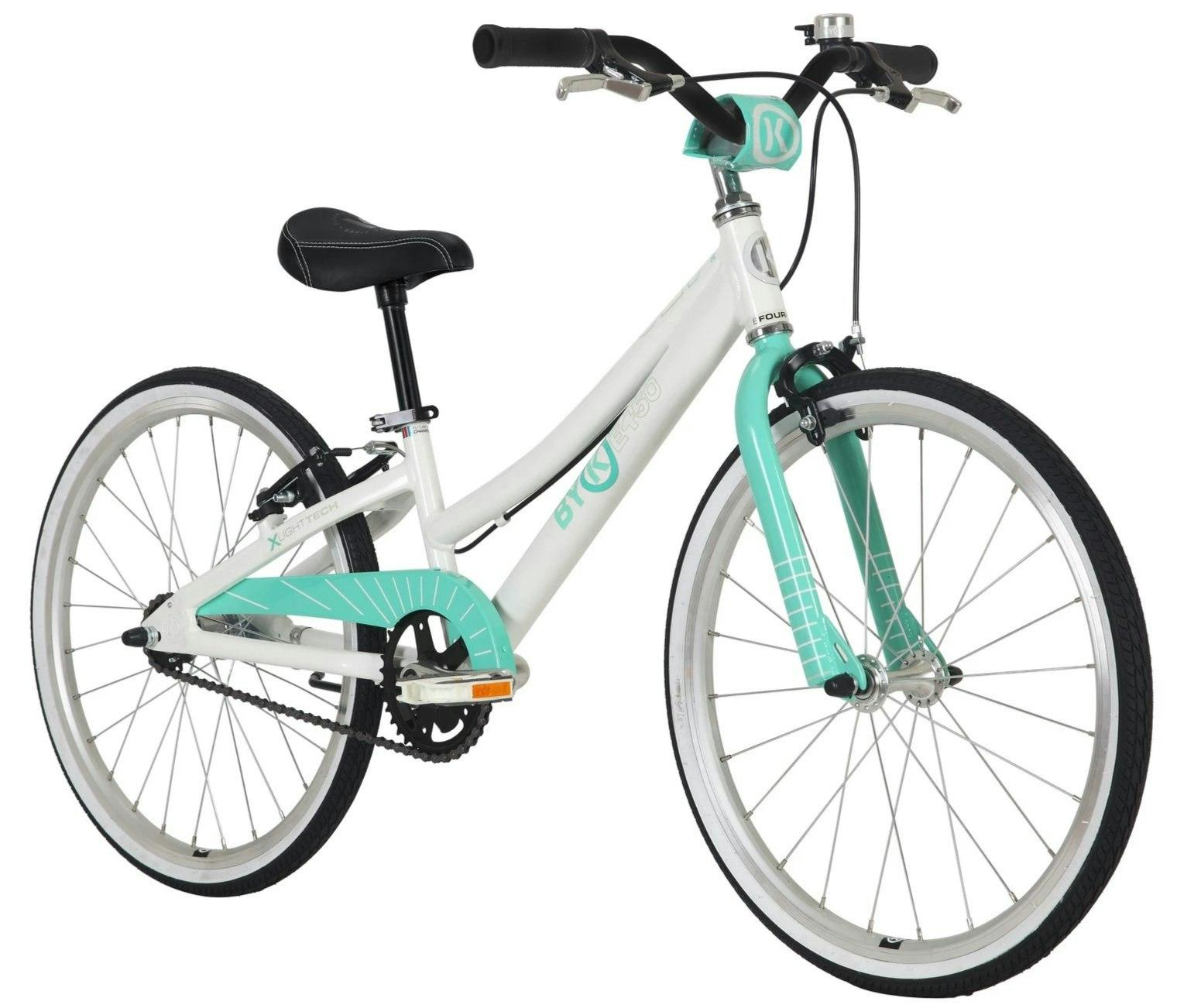 E450_Celeste_Green