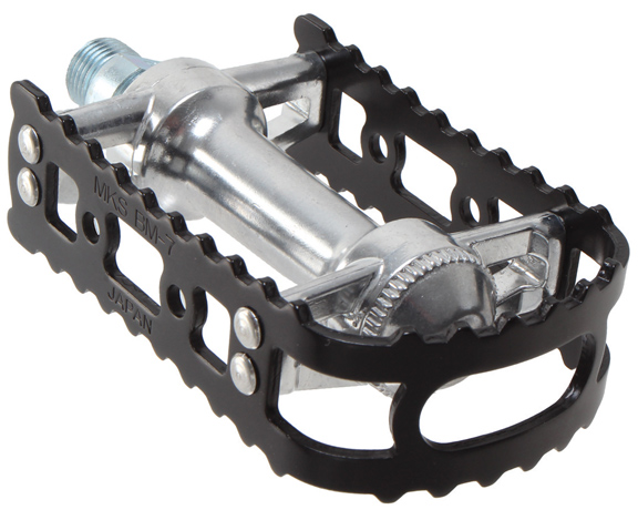 BM-7_Pedals