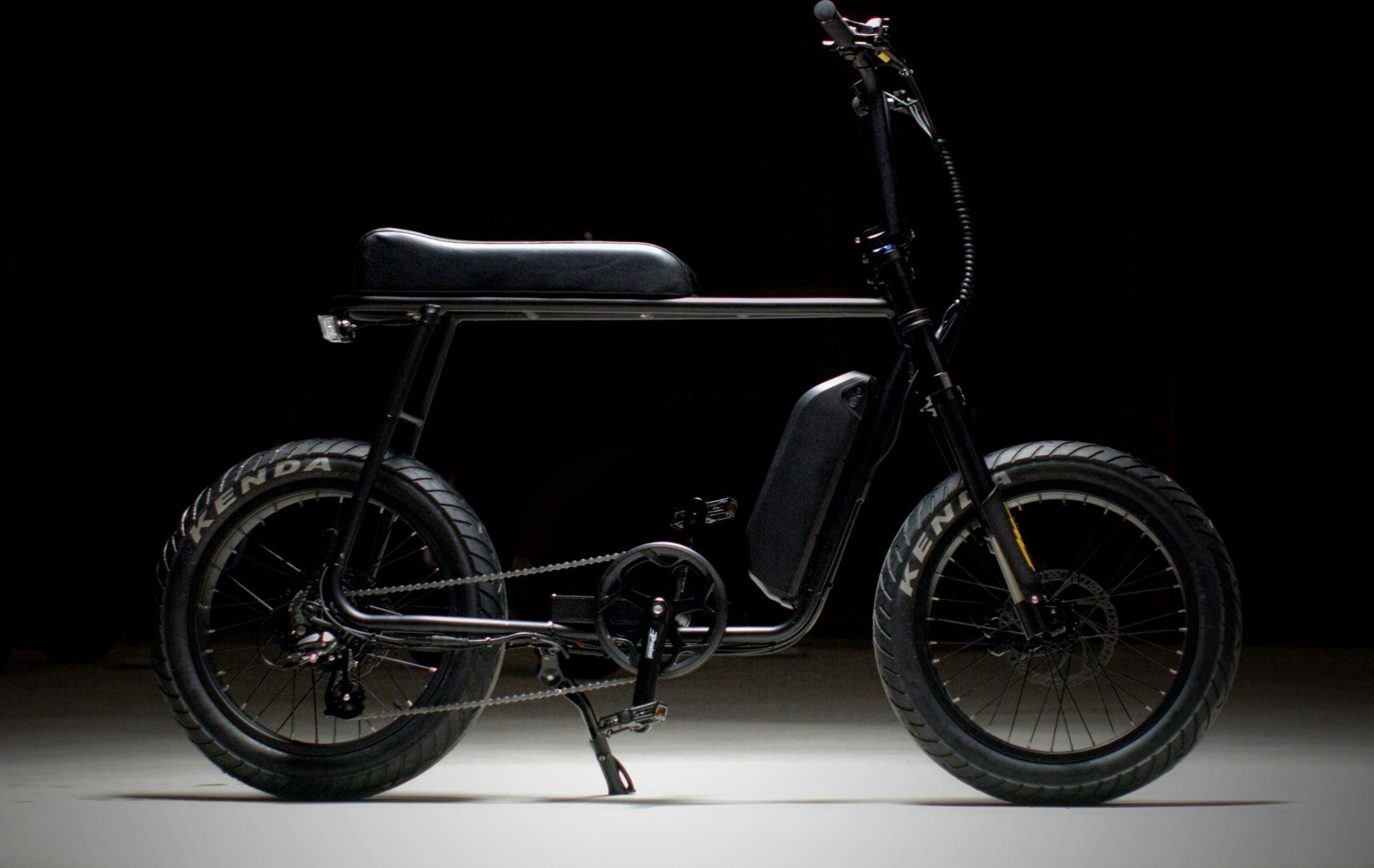 Squiggy_Fat_Tyre_E-Bike_J.R._Black_on_Black_Rim