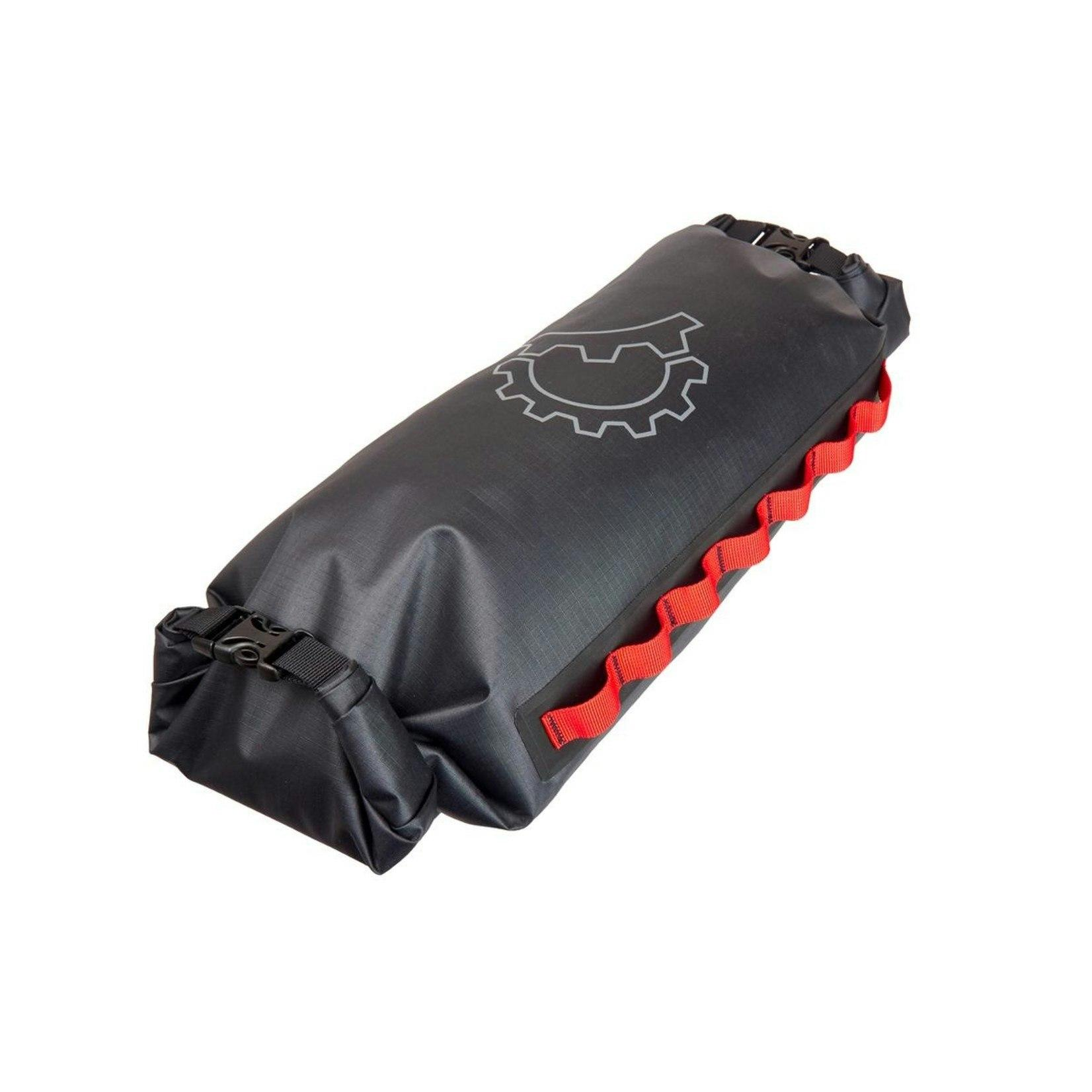 Revelate_Designs,_Saltyroll_Black