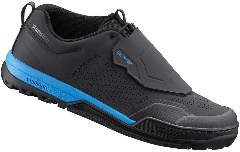 GR9_Shoes
