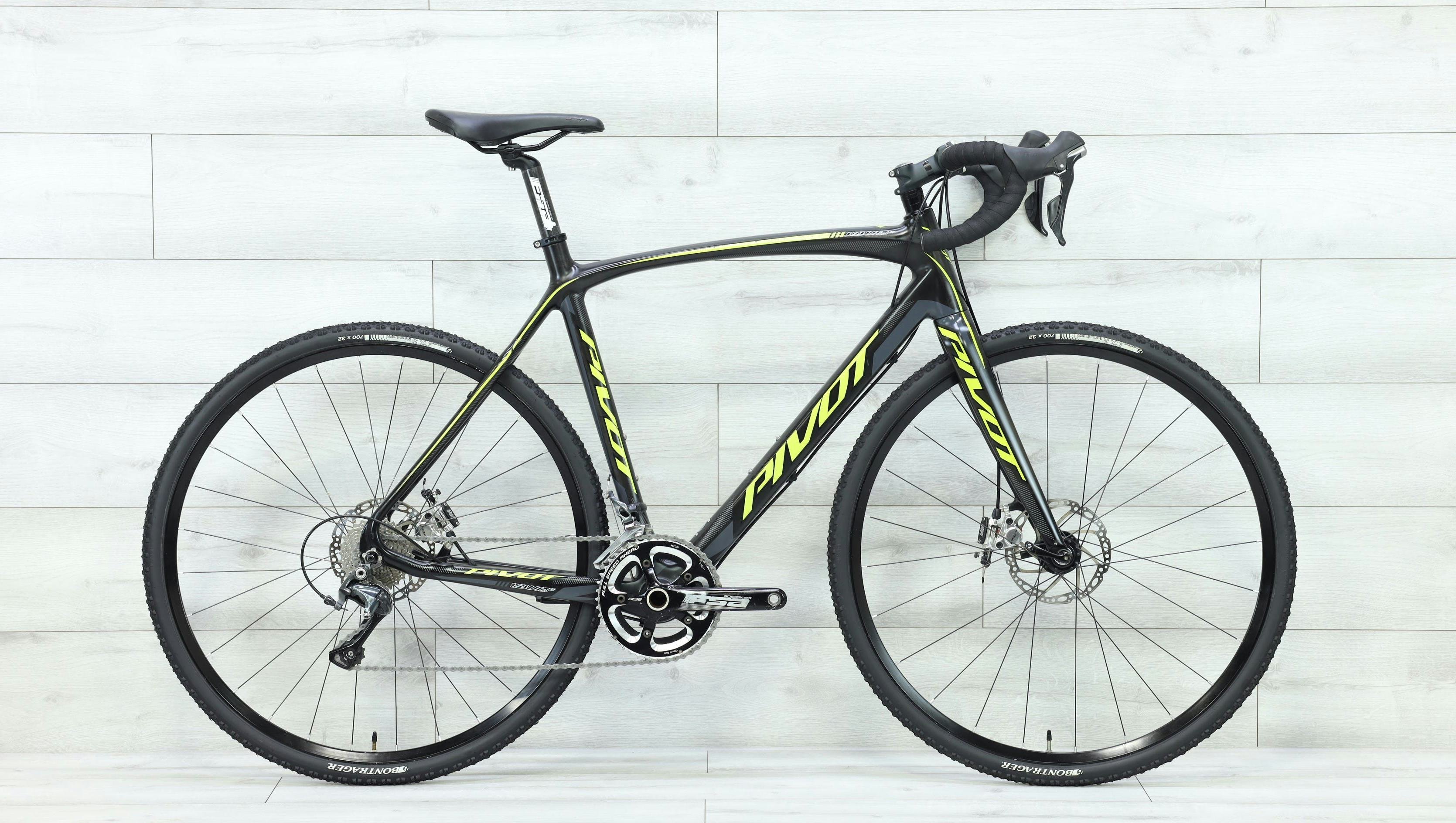 Pivot_Vault_Gravel_Bike_-_Medium