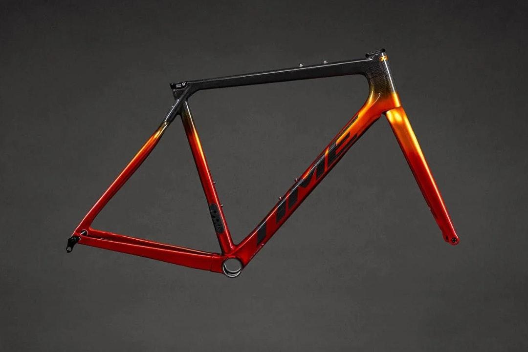 ADHX_45_Vertical_Red_Gravel_Frameset