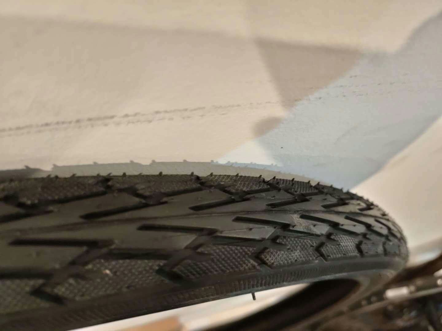 Tyre_26_X_1.75_Black_City,_Touring_Commute