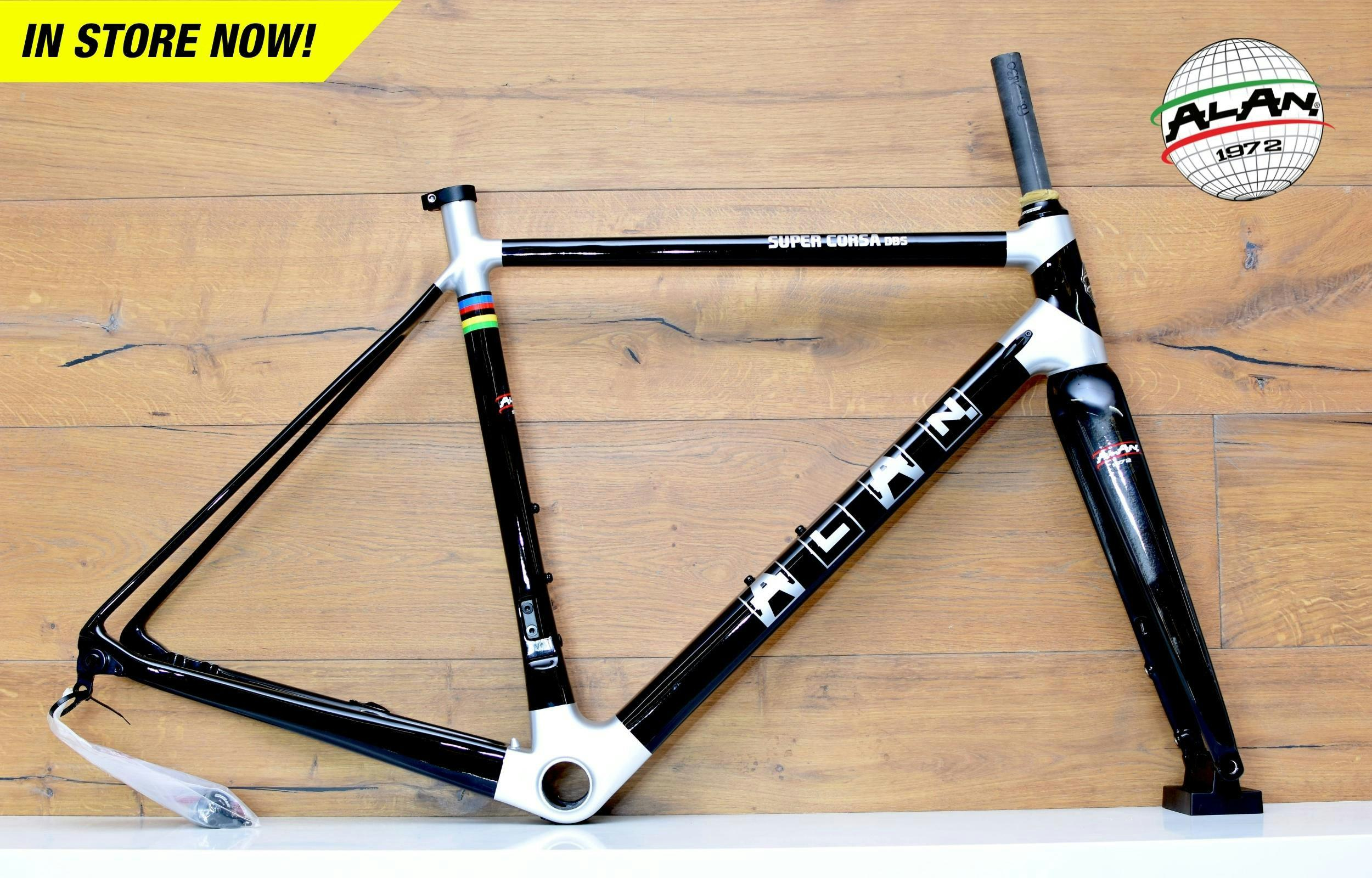 Super_Corsa_DBS_Frame_(Carbon)_-_Italian_Design!