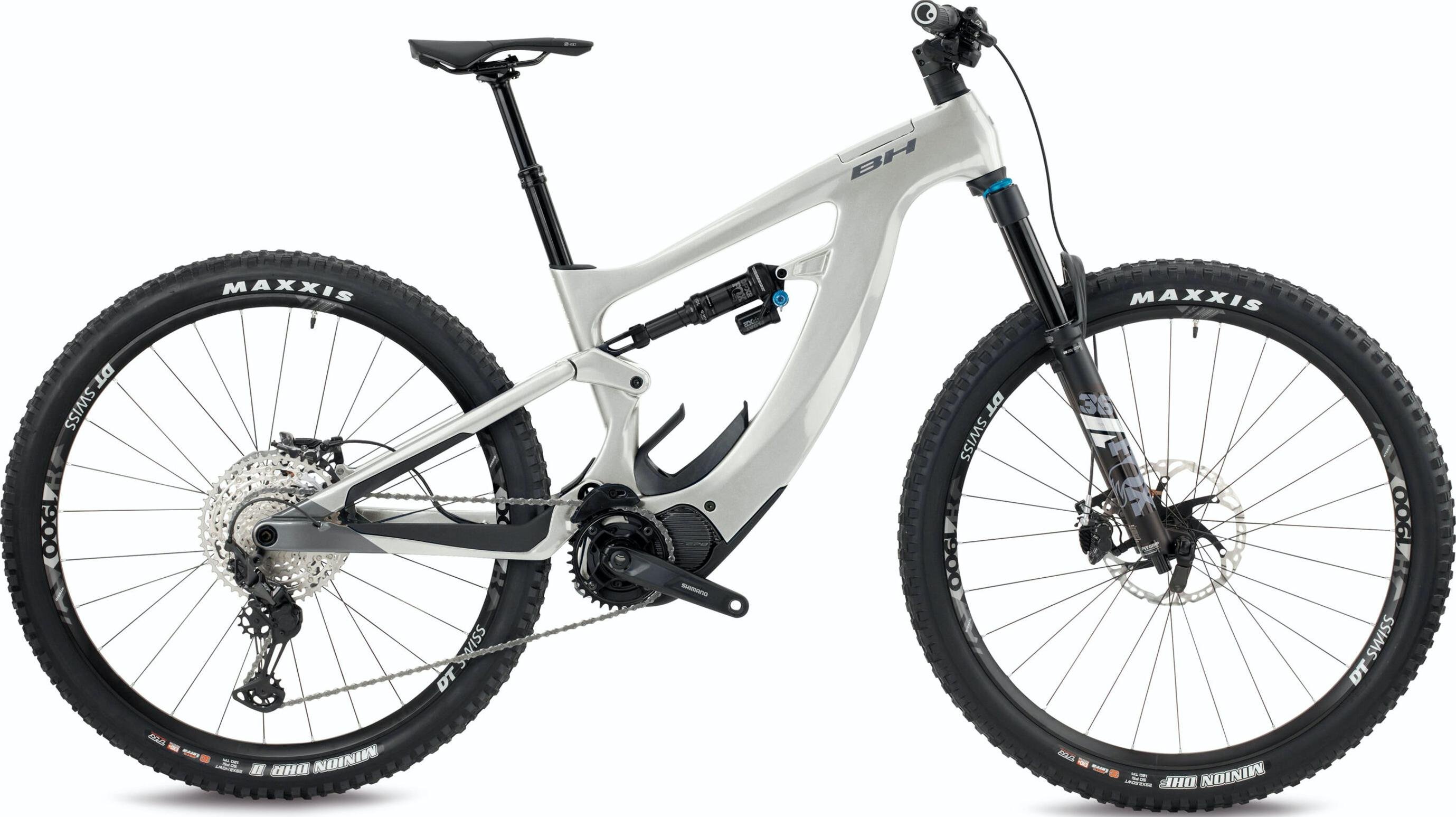 Xtep_Lynx_Carbon_8.8_Pro