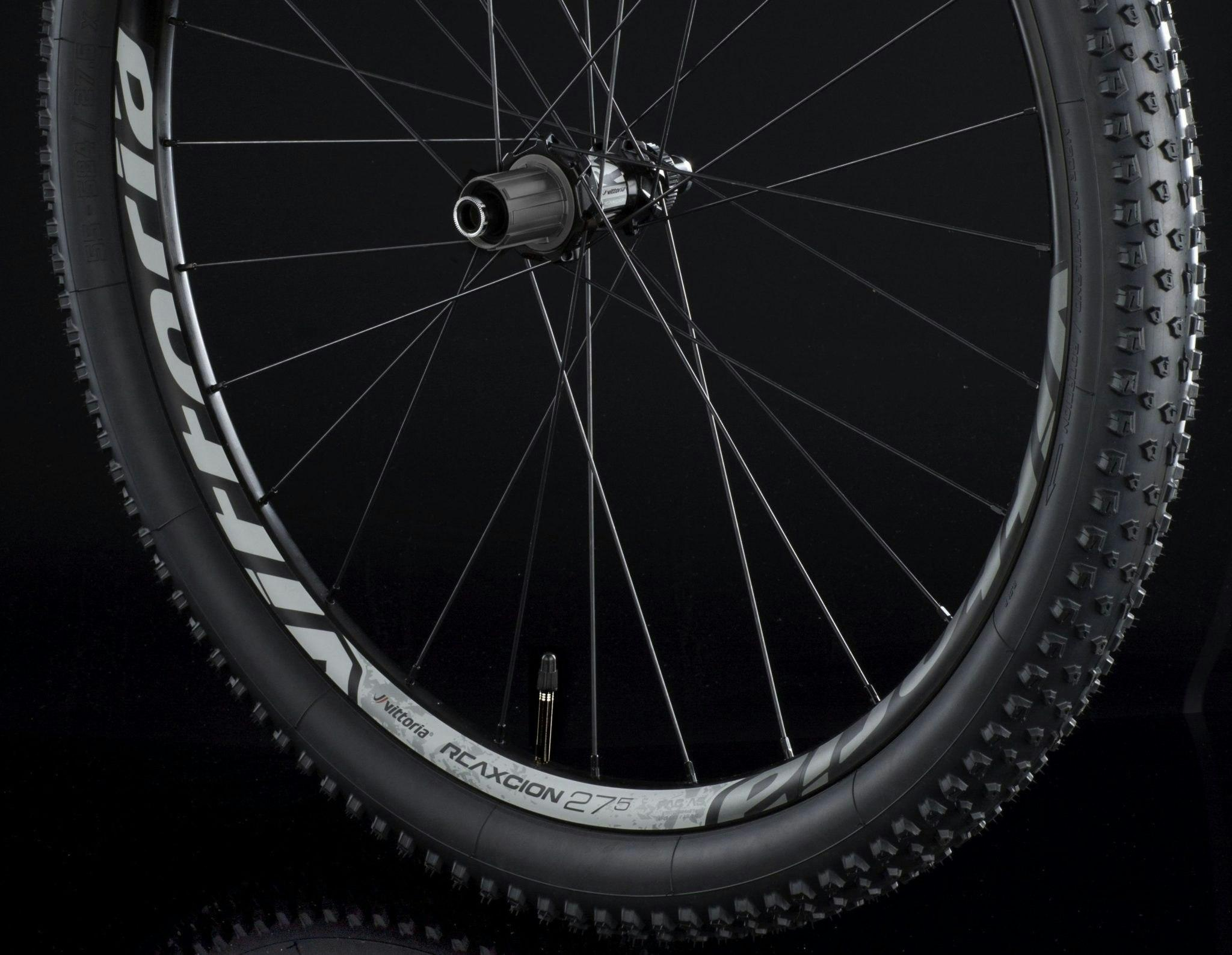 Reaxcion_27.5_Mountain_bike_wheel_set_(All_Black,_Shimano_&_SRAM_11_Speed,_Wheelset)