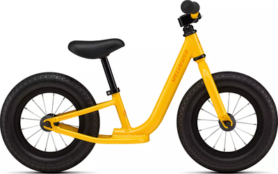 images.cdn.europe-west1.gcp.commercetools.com/078b97e9-ed31-4c81-baae-cdd44f3bf3c1/916c670eb524fe4d5354-3rbLC07F