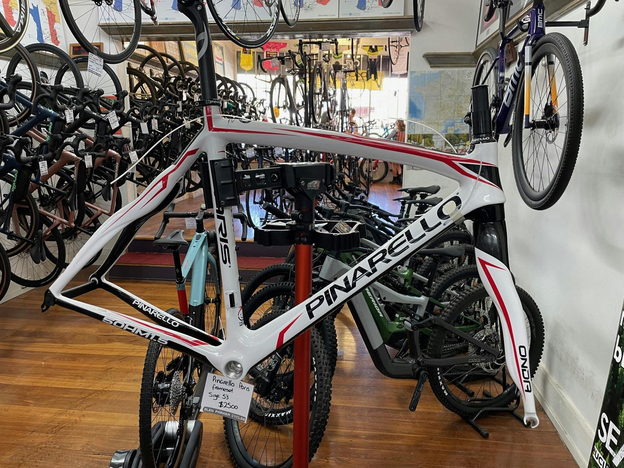 Paris_Carbon_Frameset