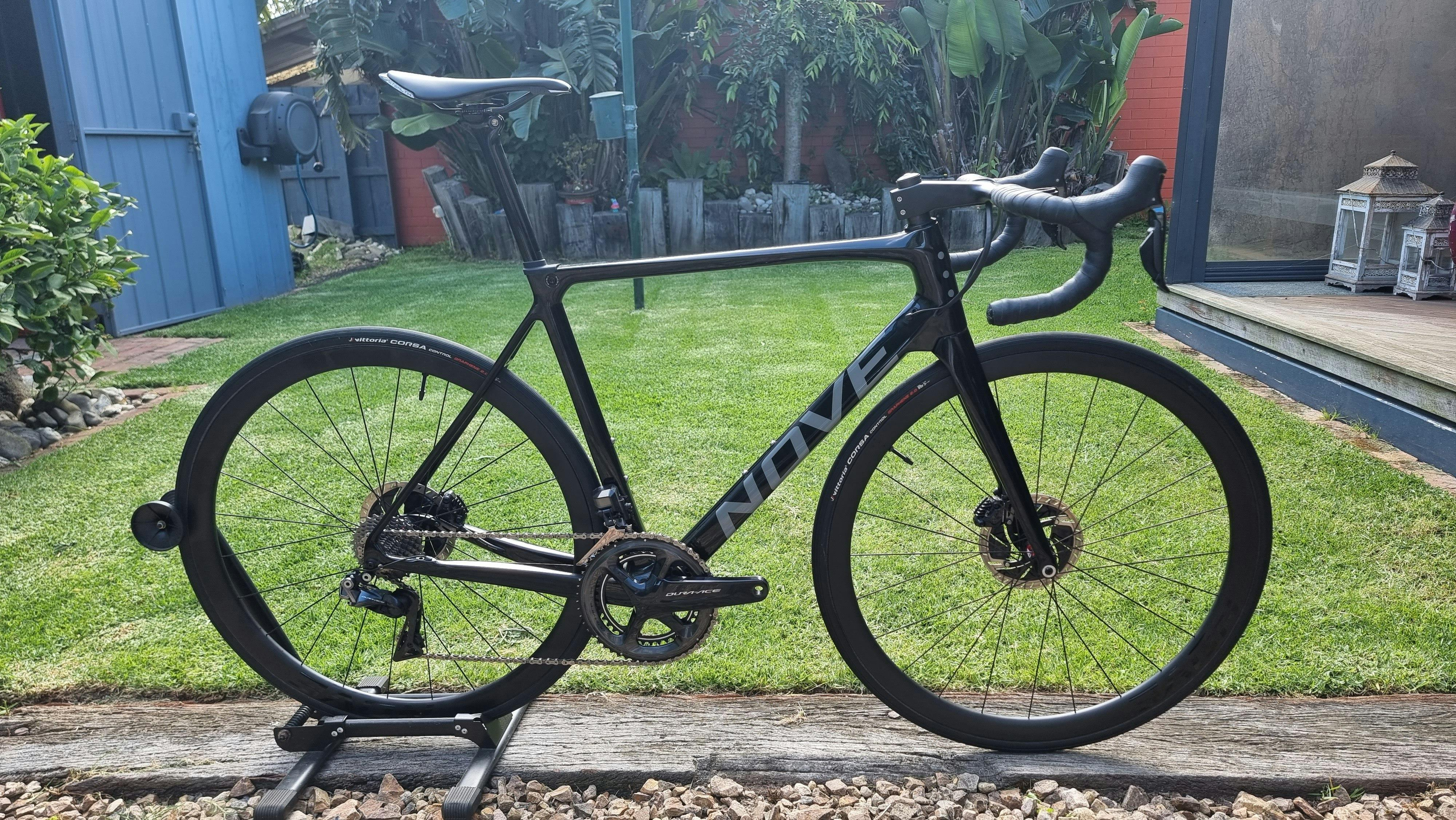 Nove_race_GTS_carbon_disc_carbon_road_bike_Shimano_Dura_Ace_di2_9170_POWERMETER