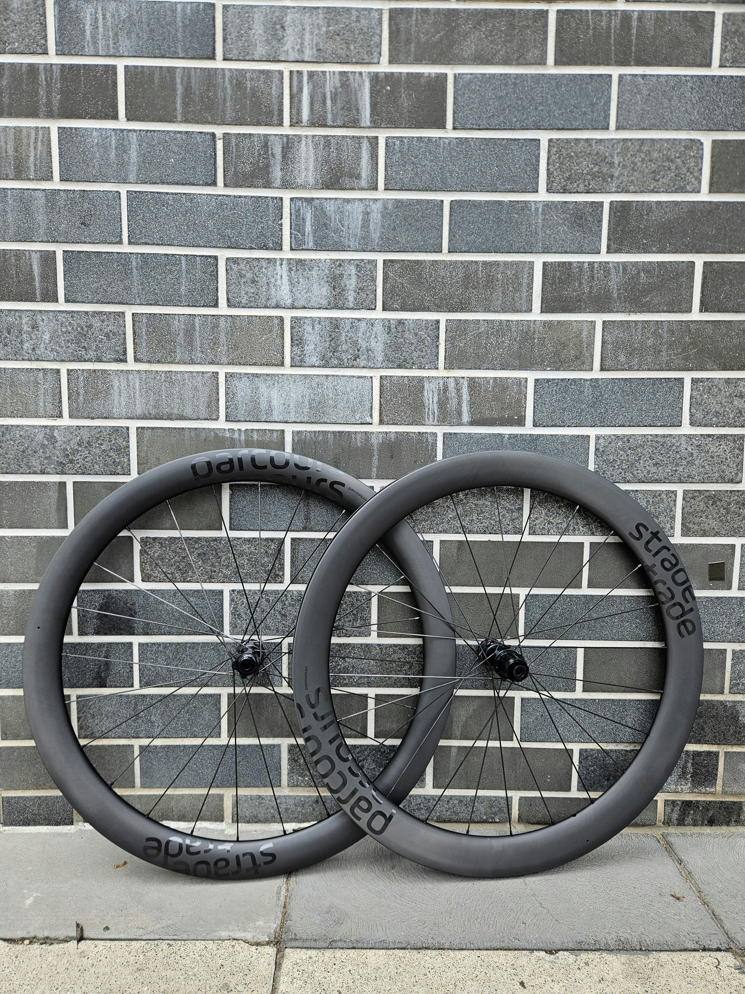 Parcours_-_Strade_wheelset_(All_Black,_SRAM_XDr_12_Speed,_Wheelset,_Clincher,_55mm,_Disc_Brakes)