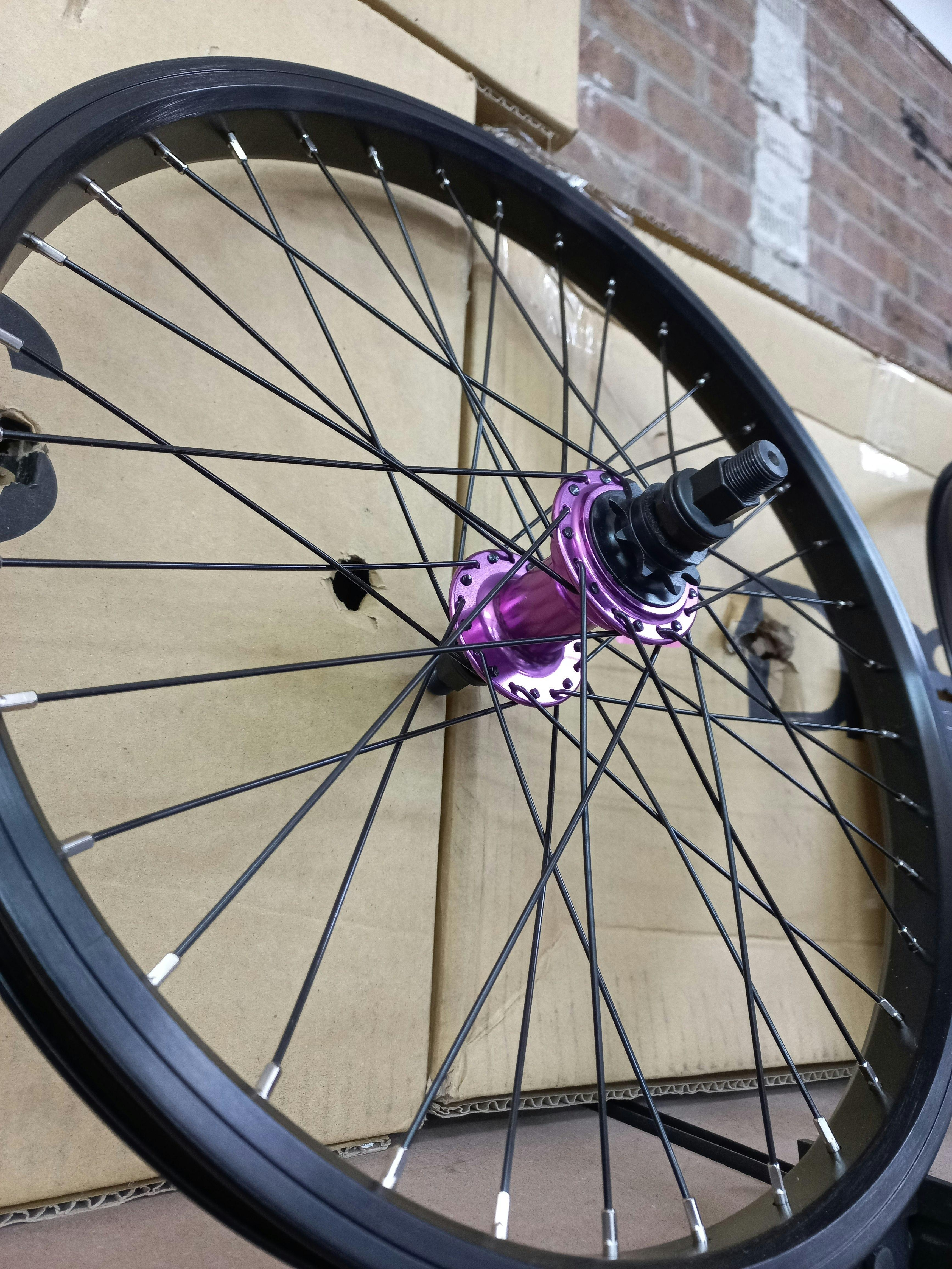 DRS_Expert_Wheelset_9t_14mm_rear_/_3/8_front_(Purple,_Wheelset)