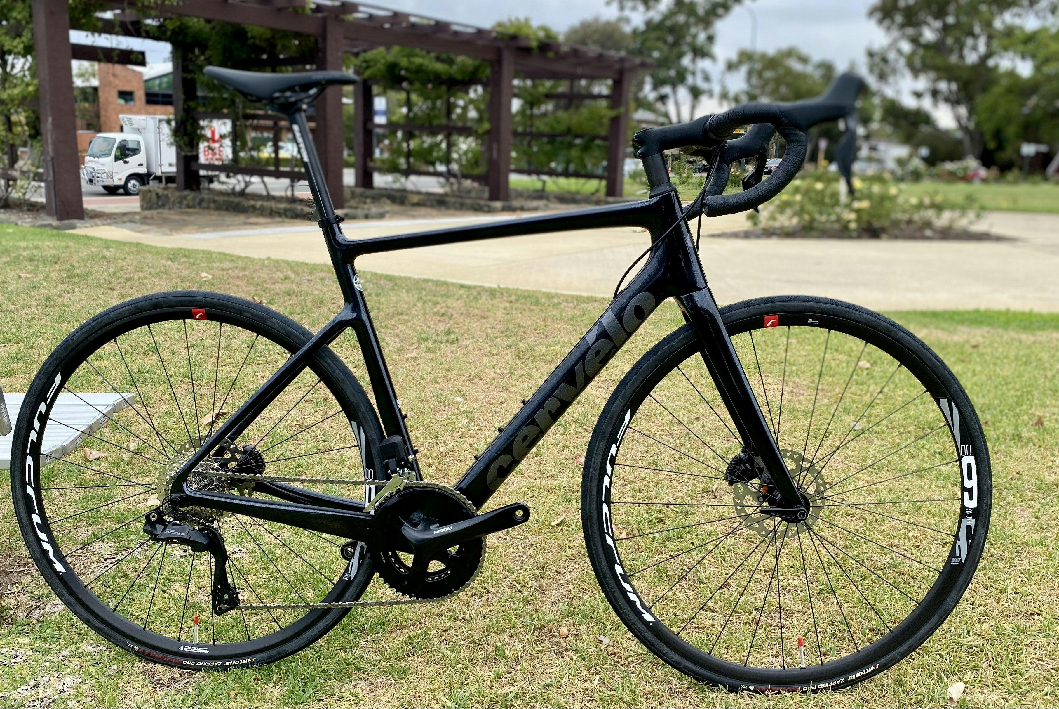 Cervelo_Caledonia_105_Di2_12sp_Carbon_Road_Bike