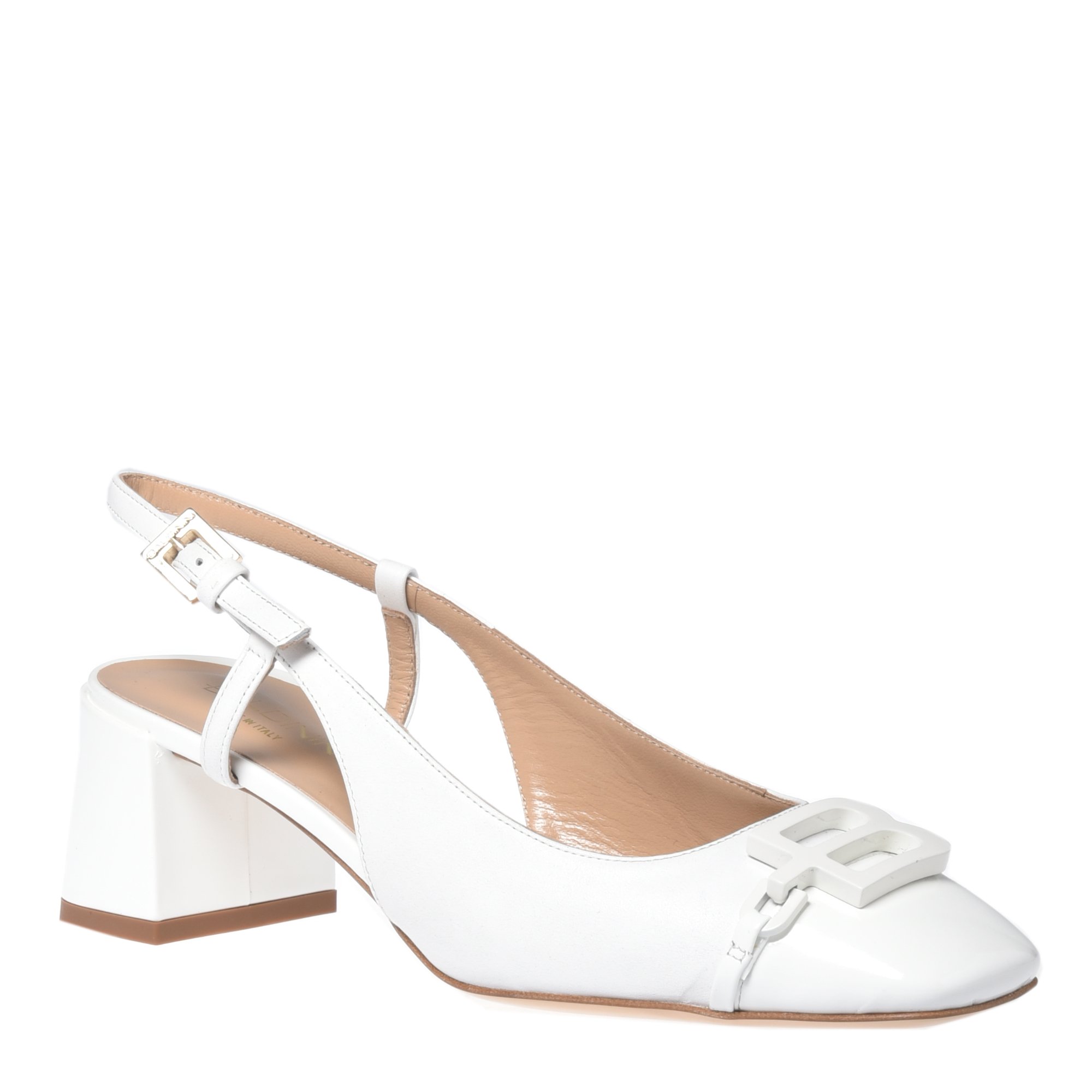 Court shoe in white calfskin image