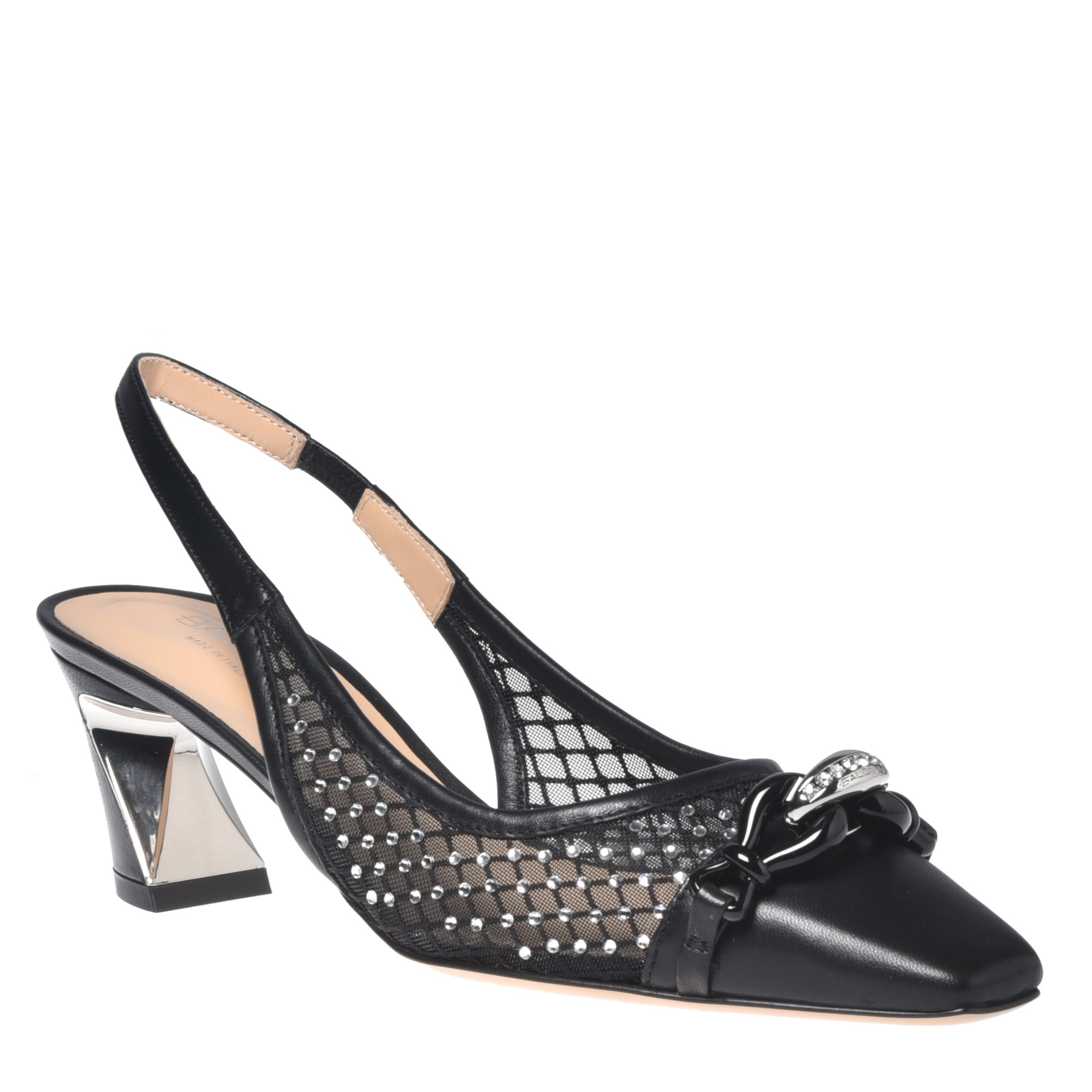 Court shoe in black mesh image