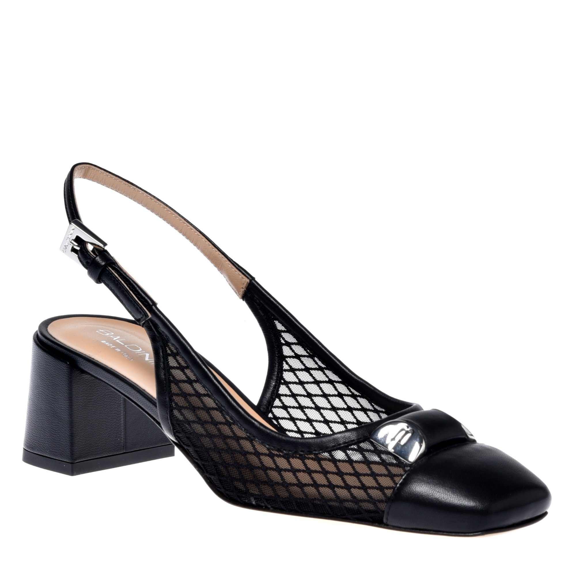 Court shoe in black mesh image
