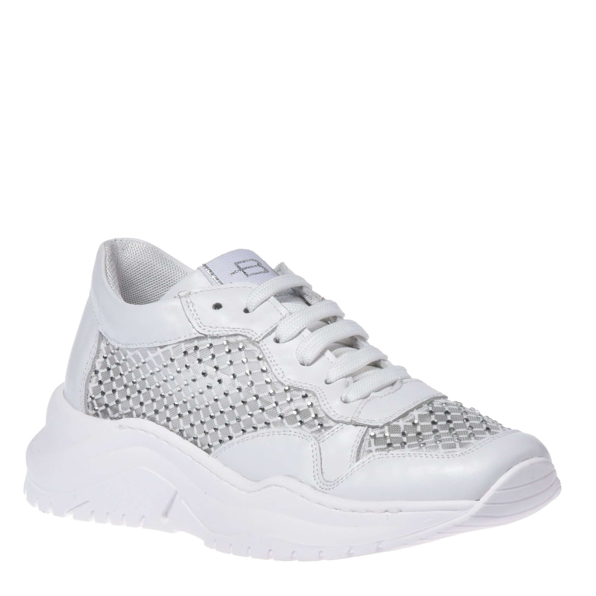 Sneaker in white mesh image