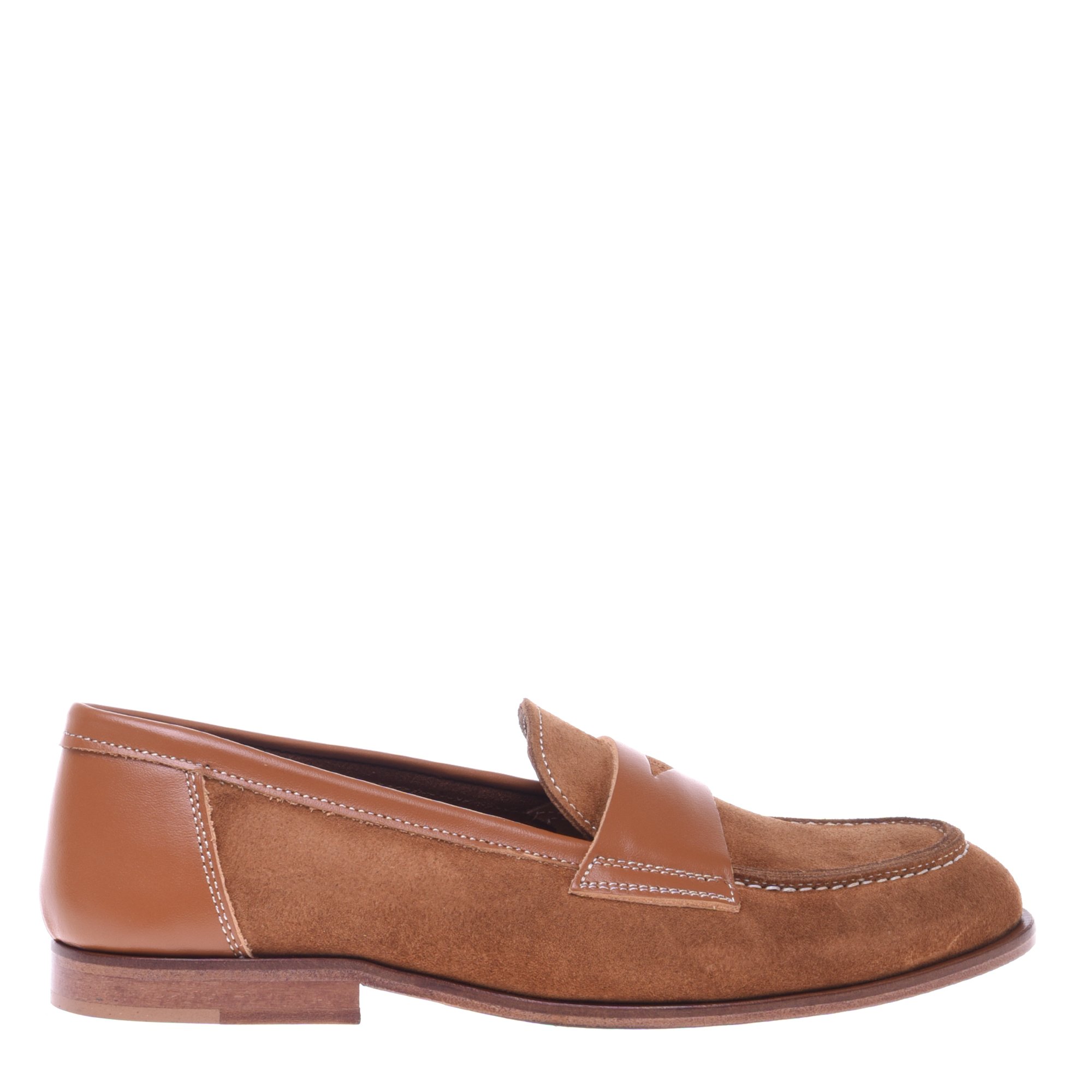 Loafers in suede image