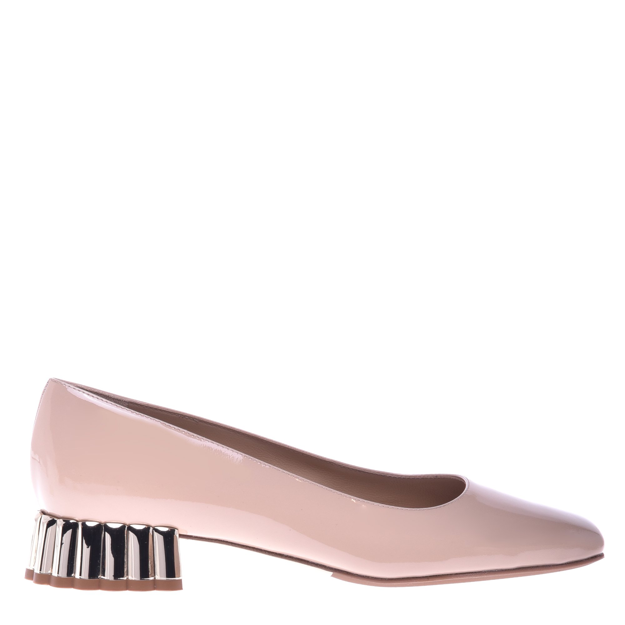 Nude patent leather court shoes image
