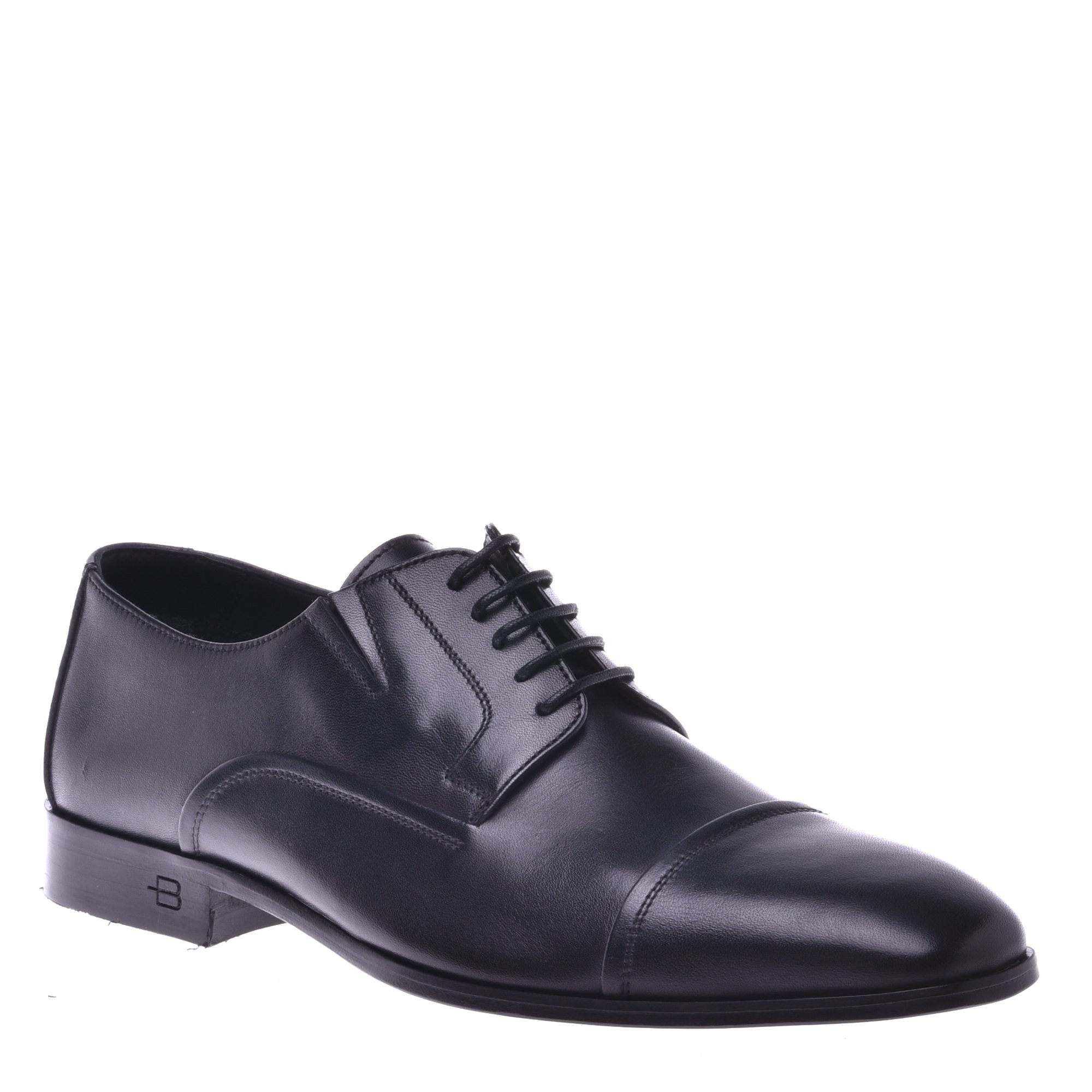 Lace-ups in black calfskin image