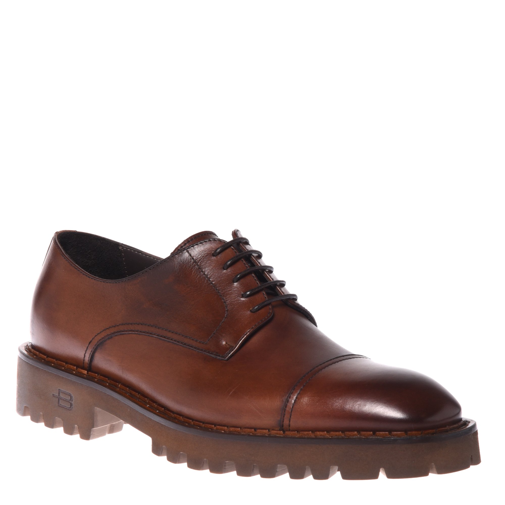 Lace-ups in leather image
