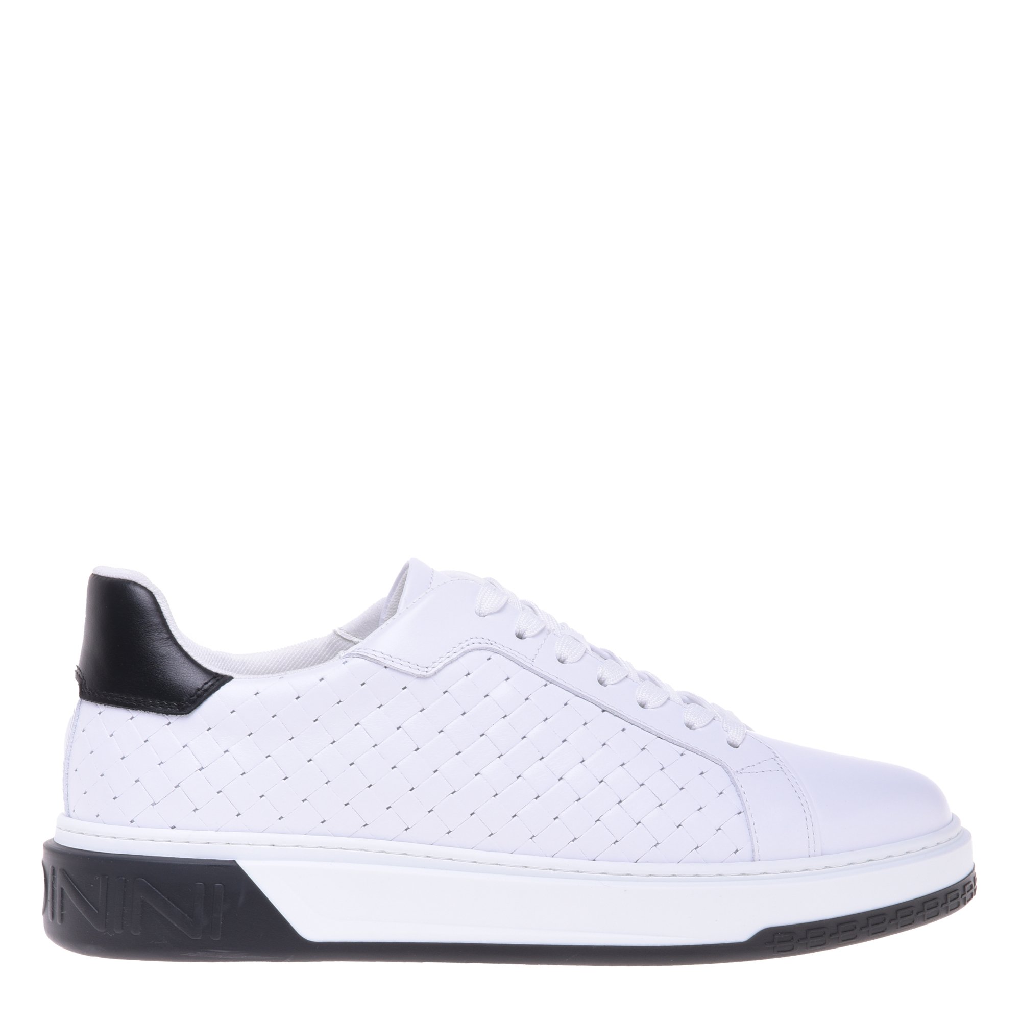 Trainer in white with woven print image