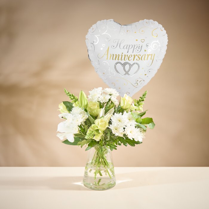 The Anniversary Bouquet & Balloon Gift Set