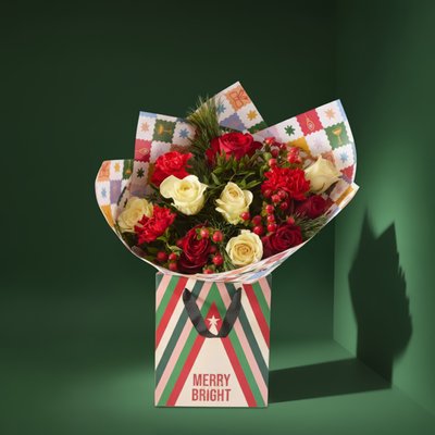 Merry & Bright Yuletide Roses Gift Bag