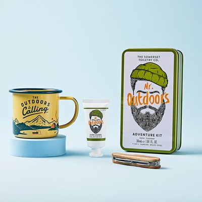 Outdoors Mug & Adventure Grooming Kit Bundle