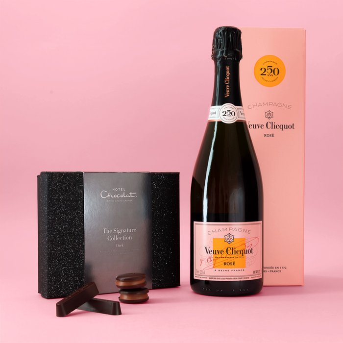 Hotel Chocolat Dark Signature & Veuve Cliquot 75cl