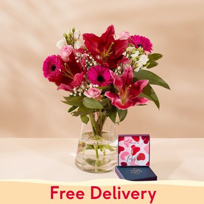 Pink Blush Bouquet & Posh Totty Lobster Necklace Gift Set