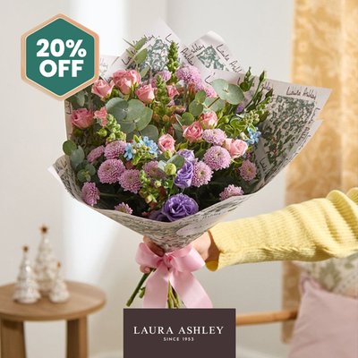 Laura Ashley Sweet Alyssum Bouquet