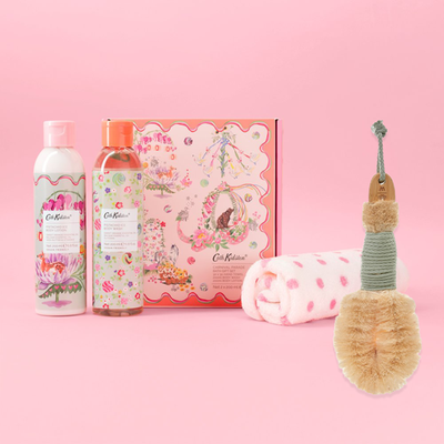 Sisal Body Brush & Cath Kidston Carnival Parade Bath Gift Set