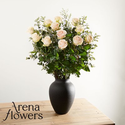 Luxury Pink Long-Stemmed Roses by Arena Flowers