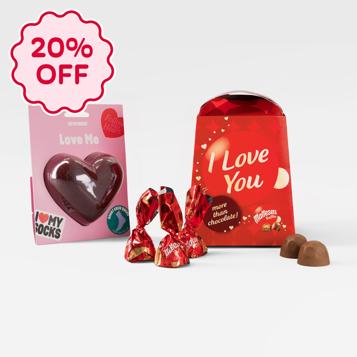 Love You Red Heart Socks & Maltesers I love you 200g
