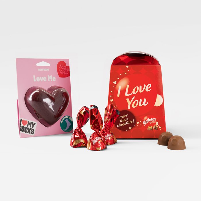 Love You Red Heart Socks & Maltesers I love you 200g