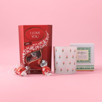 You're My Favourite Person Pink Glass Candle 180g & I Love You Lindt Lindor Milk 200g Cornet