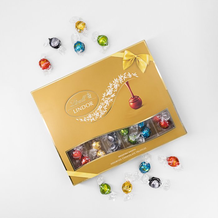 Lindt Lindor Assorted Chocolate Truffles Gift Box 525g