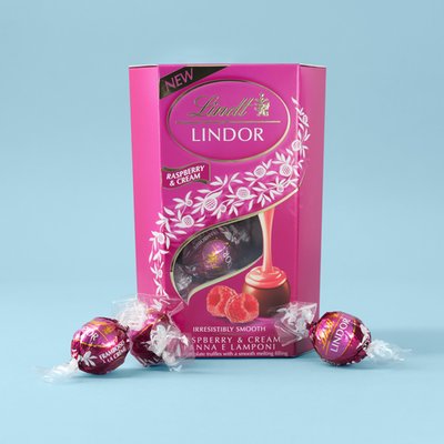 Lindor Raspberry & Cream Truffles 200g