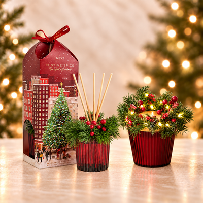 NEXT Festive Spice Light Up Wreath Candle & Festive Spice Light Up Wreath Diffuser