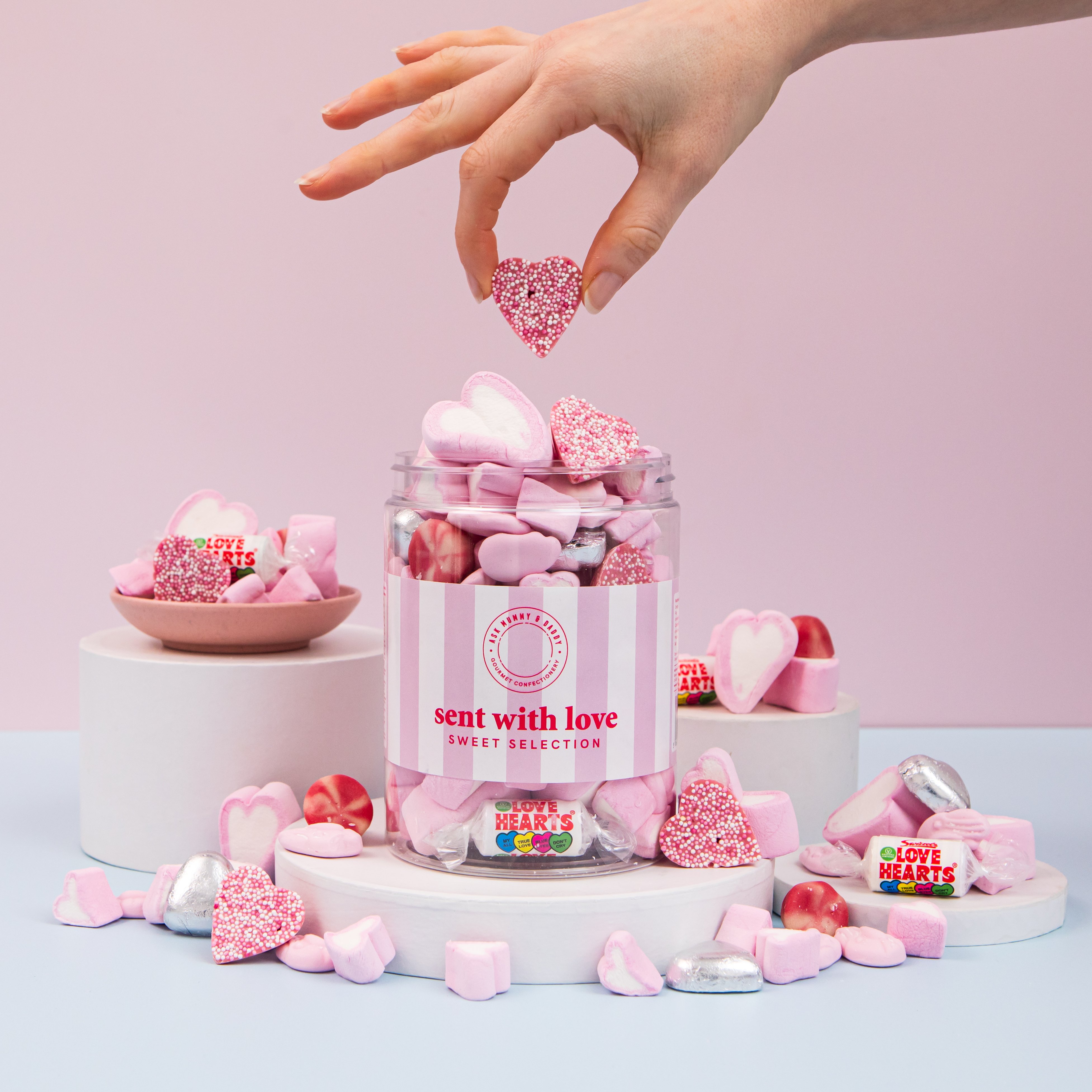 Ask Mummy & Daddy Sent With Love Sweet Jar 600G Sweets