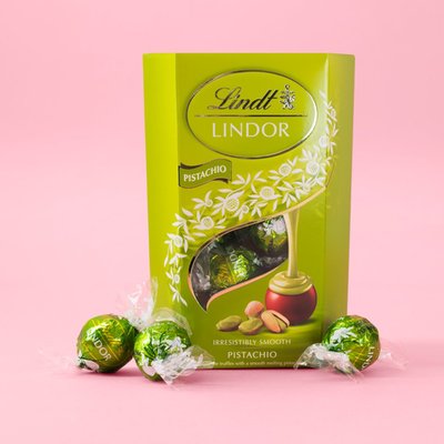 Lindt Lindor Pistachio Milk Chocolate Truffles (200g)