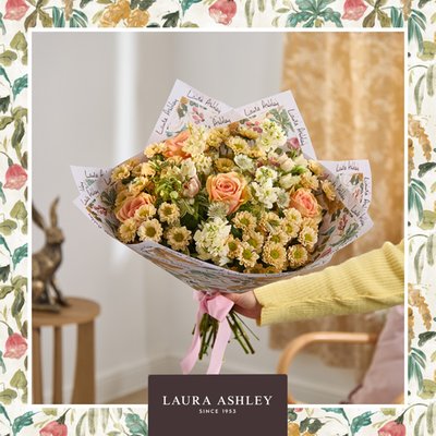  Laura Ashley The Golden Hour Bouquet 