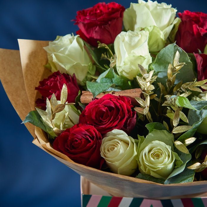 Luxury Christmas Roses Bouquet