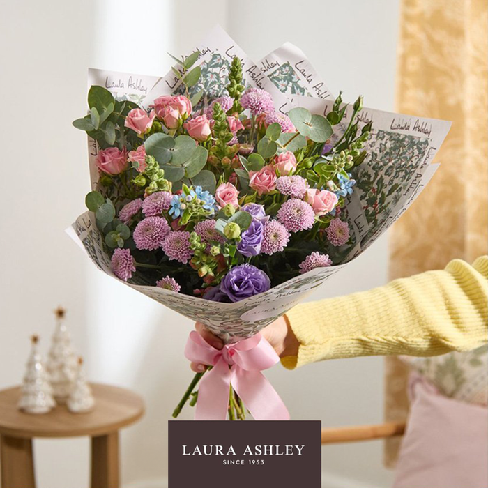Laura Ashley Sweet Alyssum Bouquet