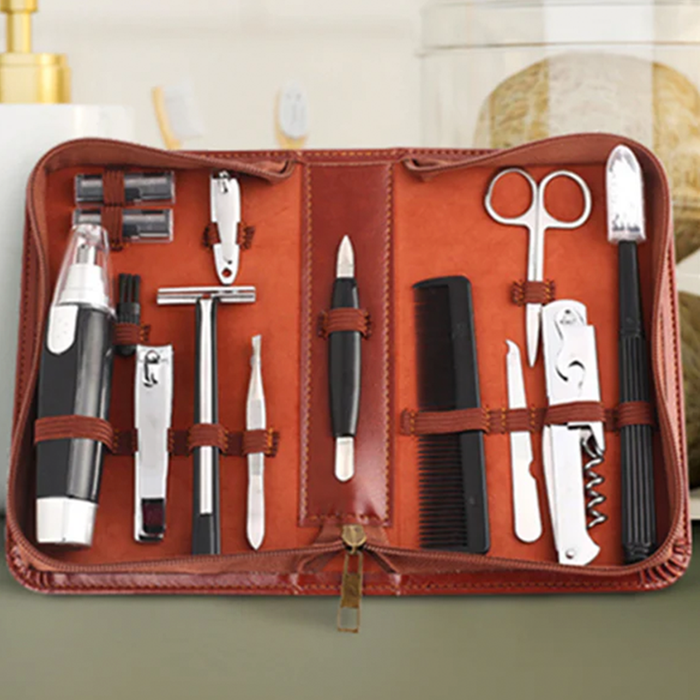 Men's Republic 12 Piece Grooming Kit