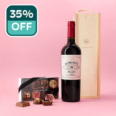 Hotel Chocolat Everything Pocket & Fincas Del Sur Malbec Wooden Gift Box