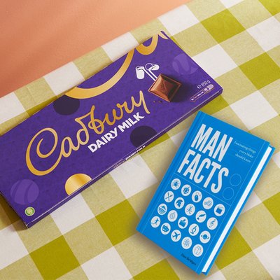 Giant Cadbury's Dairy Milk 850g & Man Facts Book Gift Set