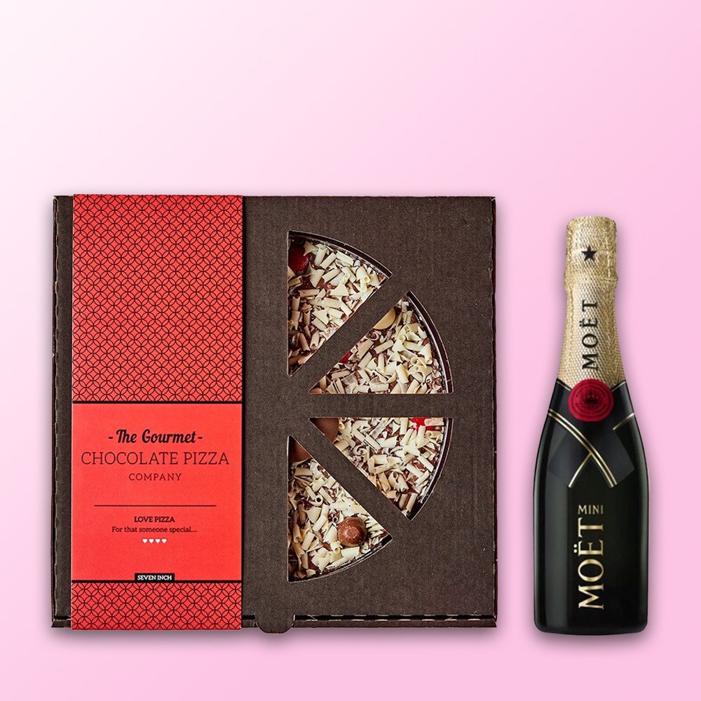 Gourmet Chocolate Pizza Company Sent With Love Chocolate Pizza & Moet Brut 20Cl Gift Set Alcohol